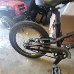 Specialized  Kids Mtn Bike Great For First Mtn Bike