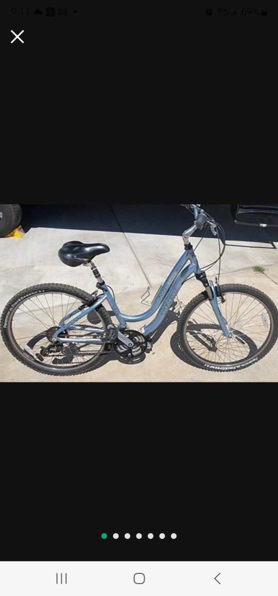 Trek Mountain Bike 21 Speed, New tires, Excellent Condition!