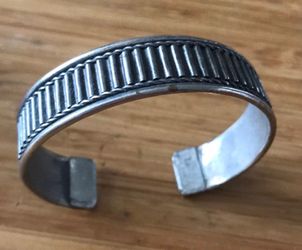 Silver Tone Textured Ribbed Metal Cuff Bracelet Adjustable Unisex Made India