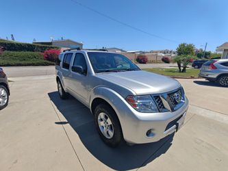 Nissan Pathfinder Clean Title SUV