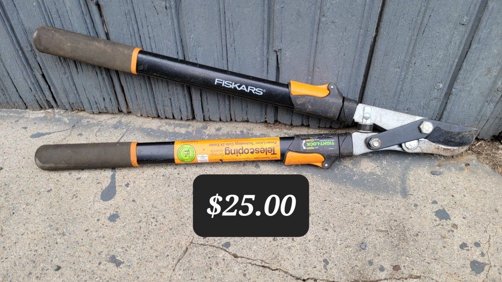 Fiskars Power-Lever 25-37 in. Steel Lopper Pruners
