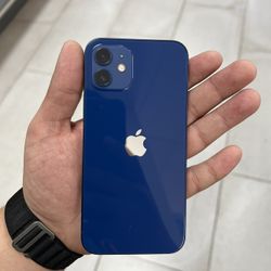 iPhone 12 64GB Unlocked $349 Cash Or Card!!