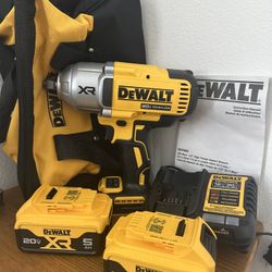 Dewalt 20v XR 1/2 High Torque Impact Wrench Kit