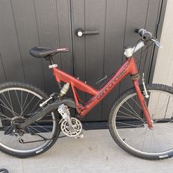 Cannondale Super V 900