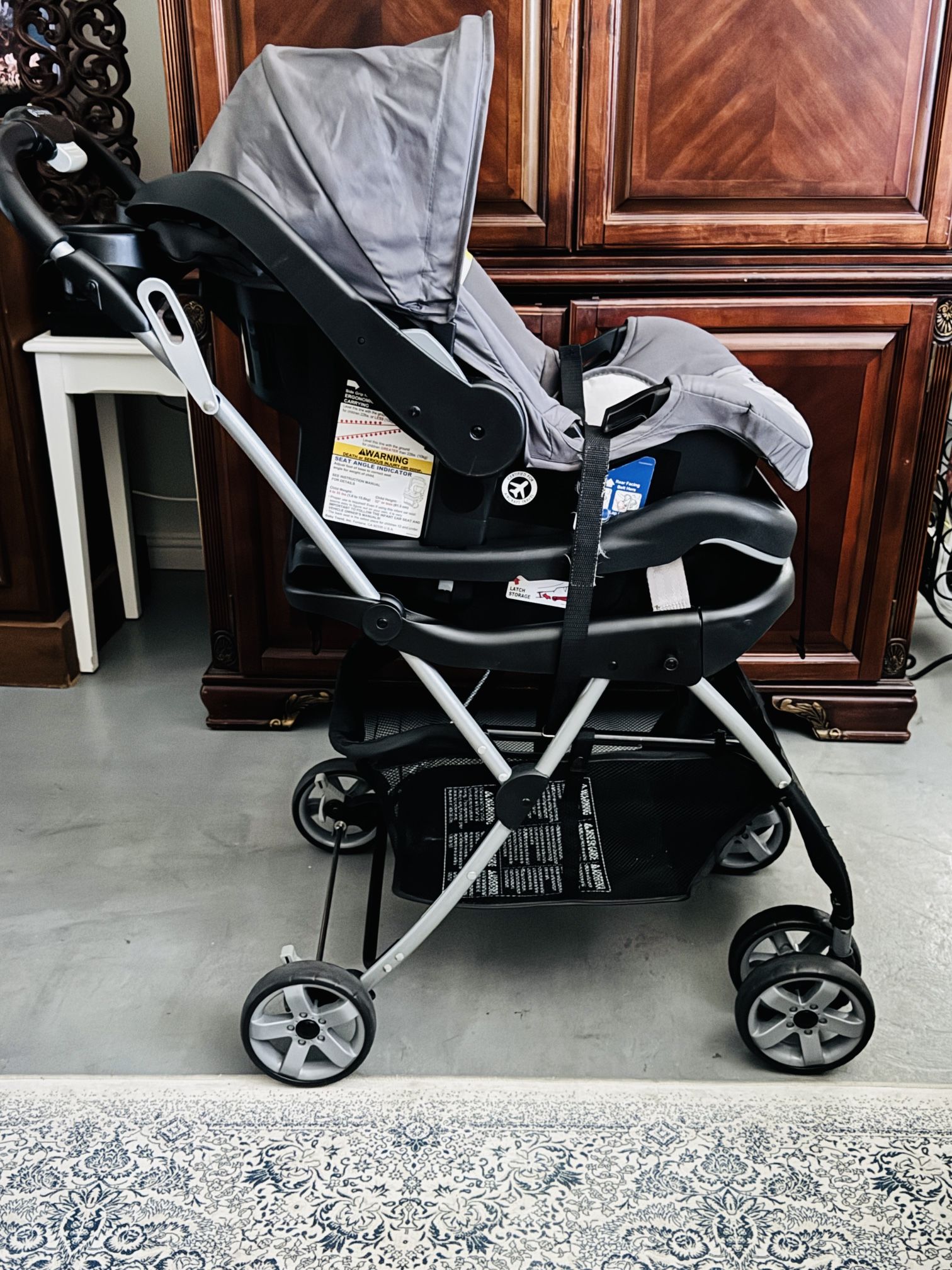 cybex priam lux all terrain Stroller Airoh Aviator 2.1 Arrow Color:Vashtie - Limited Edition Generously sized dimensions when Active