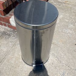 Garbage Can 