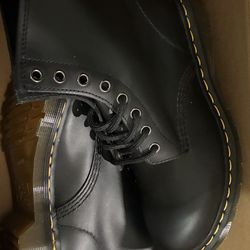Dr  martens boots