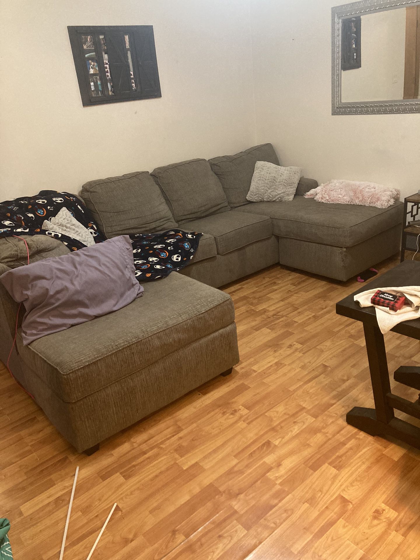 L-shape Small Sectional Couch 