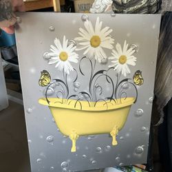 Cute Daisy /old bathtub 🌼Picture $5