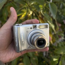 Canon PowerShot A520 Digital Camera