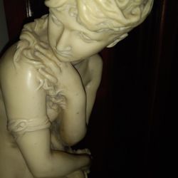 MABLE Greek Lady Statue Beautful Piece