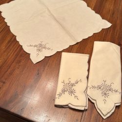 12 Off White Dinner Napkins