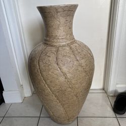 Very large / heavy 33” tall floor vase Needs painted See all pictures 