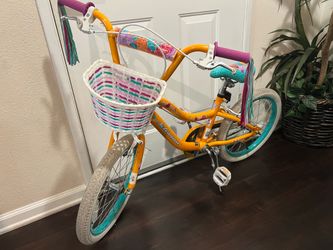 Schwinn  Girls' 18 in. Elise Sidewalk Bicycle, Yellow.