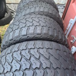 37/14.50/26 Fury country hunter  500$ set of “4” Adam 954/534/6165