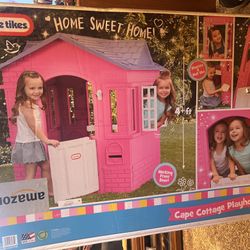 Little Tikes Cape cottage Playhouse 