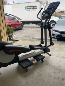 Life Fitness CLSX Integrity Elliptical