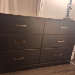 6 Drawer Bureau