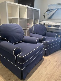 (2) ETHAN ALLEN swivel armchairs in Navy-Blue & White - Excellent Condition (Coronado, CA)