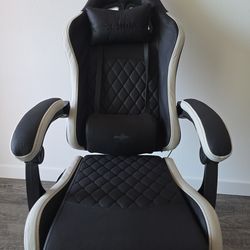 Title:
Brand New SEENDA Gaming Chair – Never Used – Morgan Hill
Description:
I’m selling a brand new SEENDA gaming chair. It has never been used and i