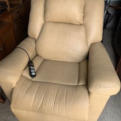 Power Lift Recliner- Barely Used!