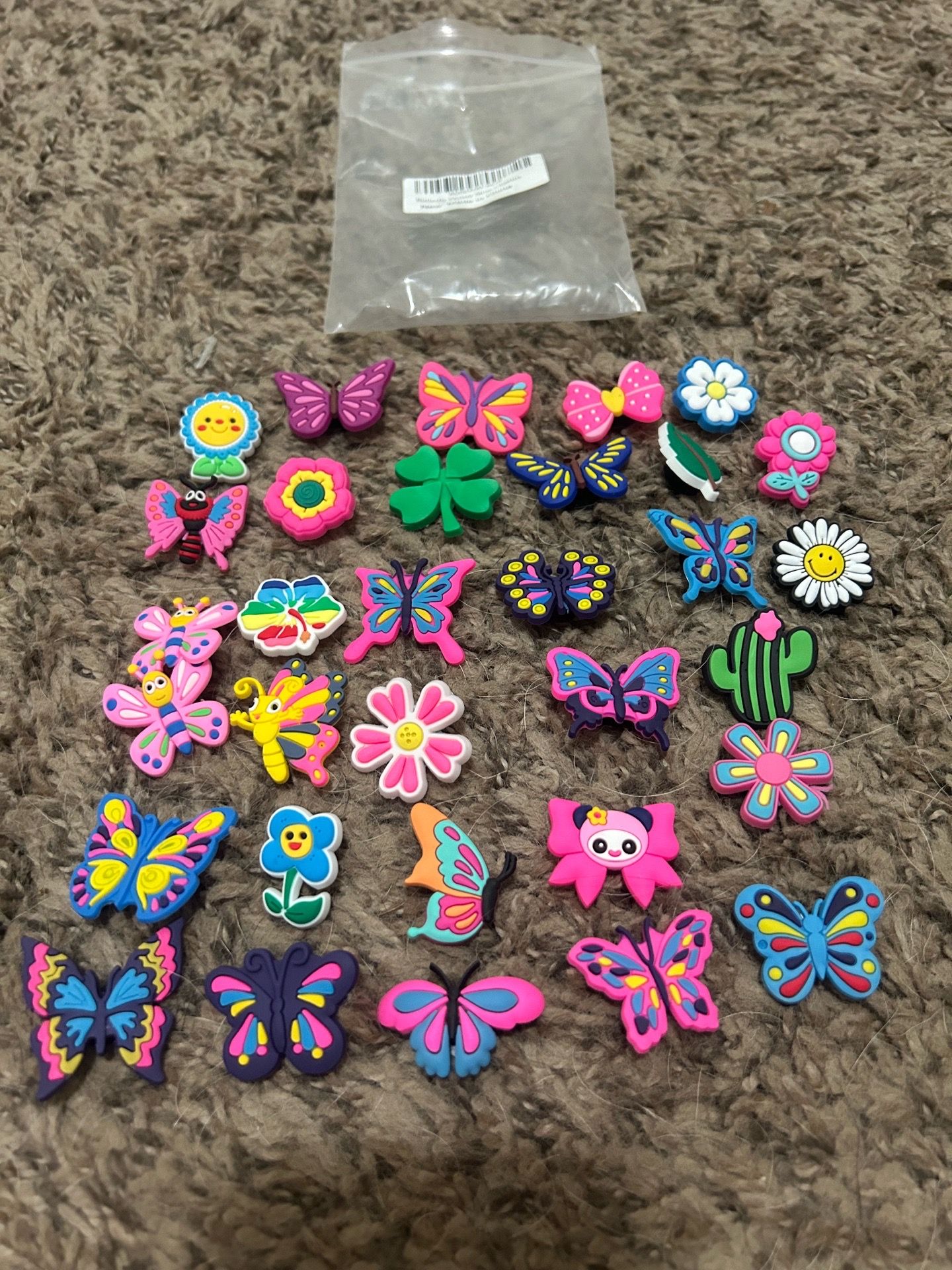 Crocs Shoes Charms Butterfly Flowers 31-Piece