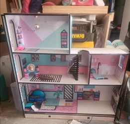 Doll house lol surprise