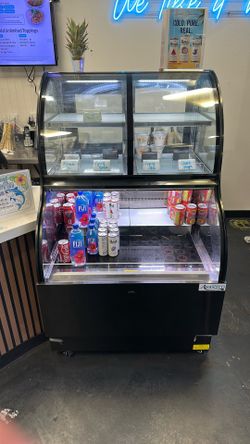 Display Fridge For Restaurant Or Cafe