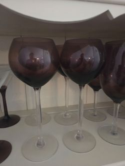 SET OF 4 PURPLE WINE /COCKTAIL GLASS, NEW