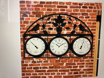 Tulivios 26” Outdoor Clock w/ Thermometer & Hygrometer (new)
