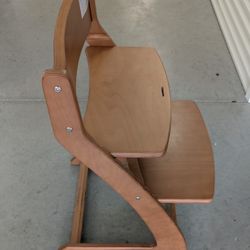 
Fornel wooden high chair for babies and toddlers