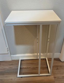 C Shaped End Table, C Side Table for Sofa, Couch and Bed, Tv Tray Table fits Small Space