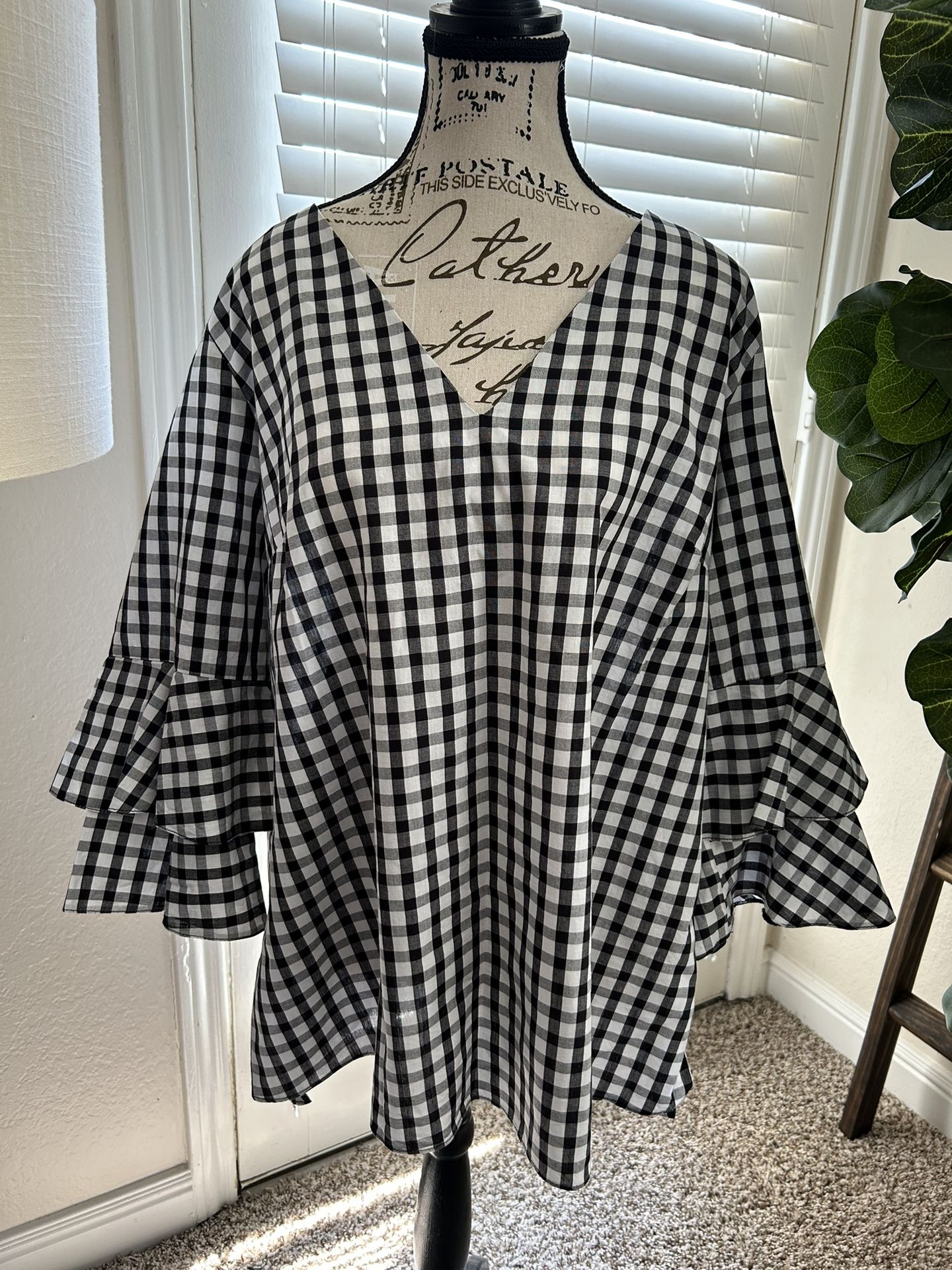 Women’s Black & White Gingham Tunic/blouse
