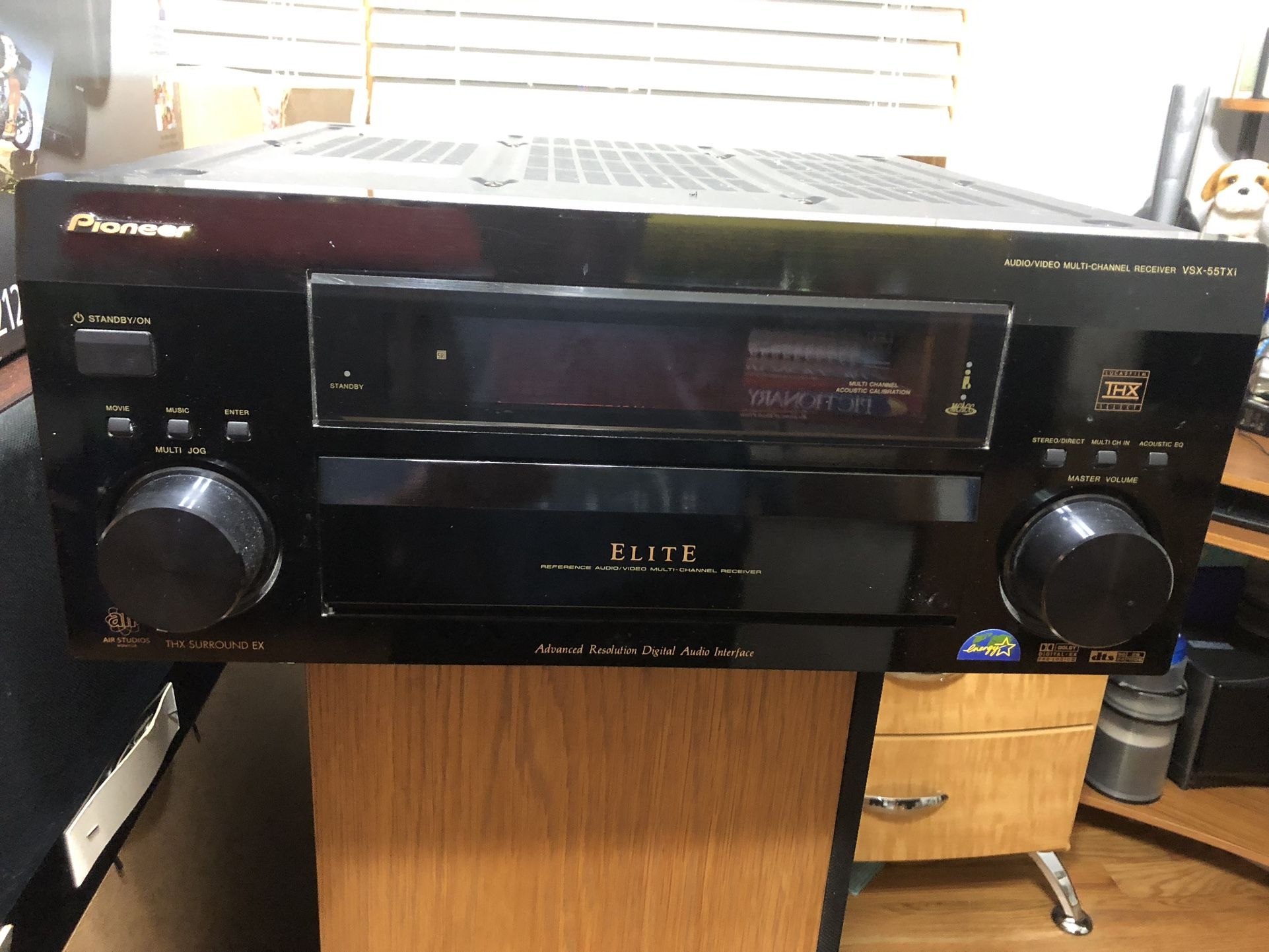 Pioneer Elite 7.1 channels come with original remote control.Everything is working good and very good condition.