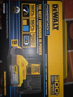 New Dewalt 5ah powerstack battery kit, price firm