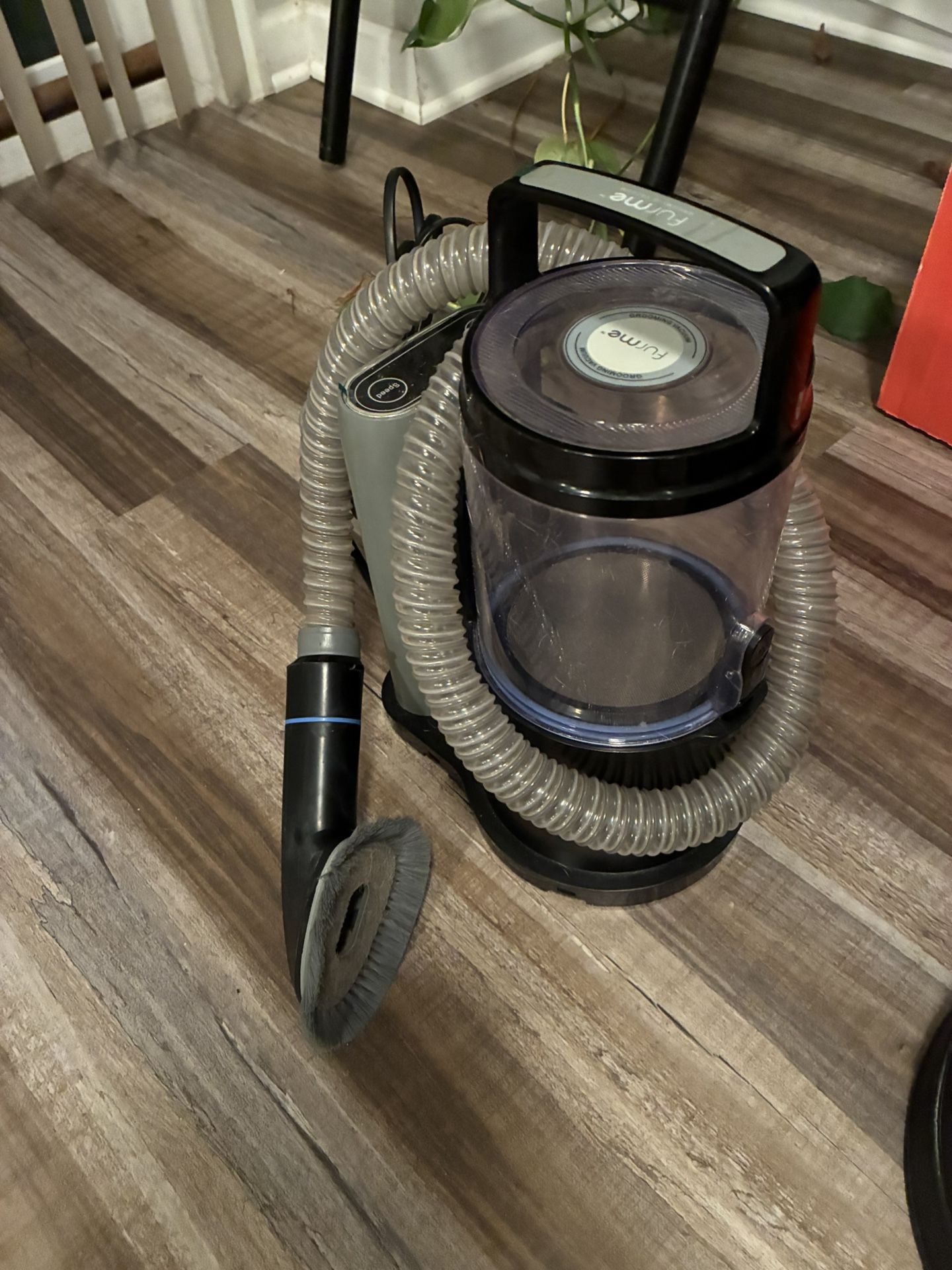 Furne Dog Vacuum
