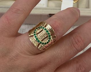 ✨ Women’s 10k Gold Ring ✨