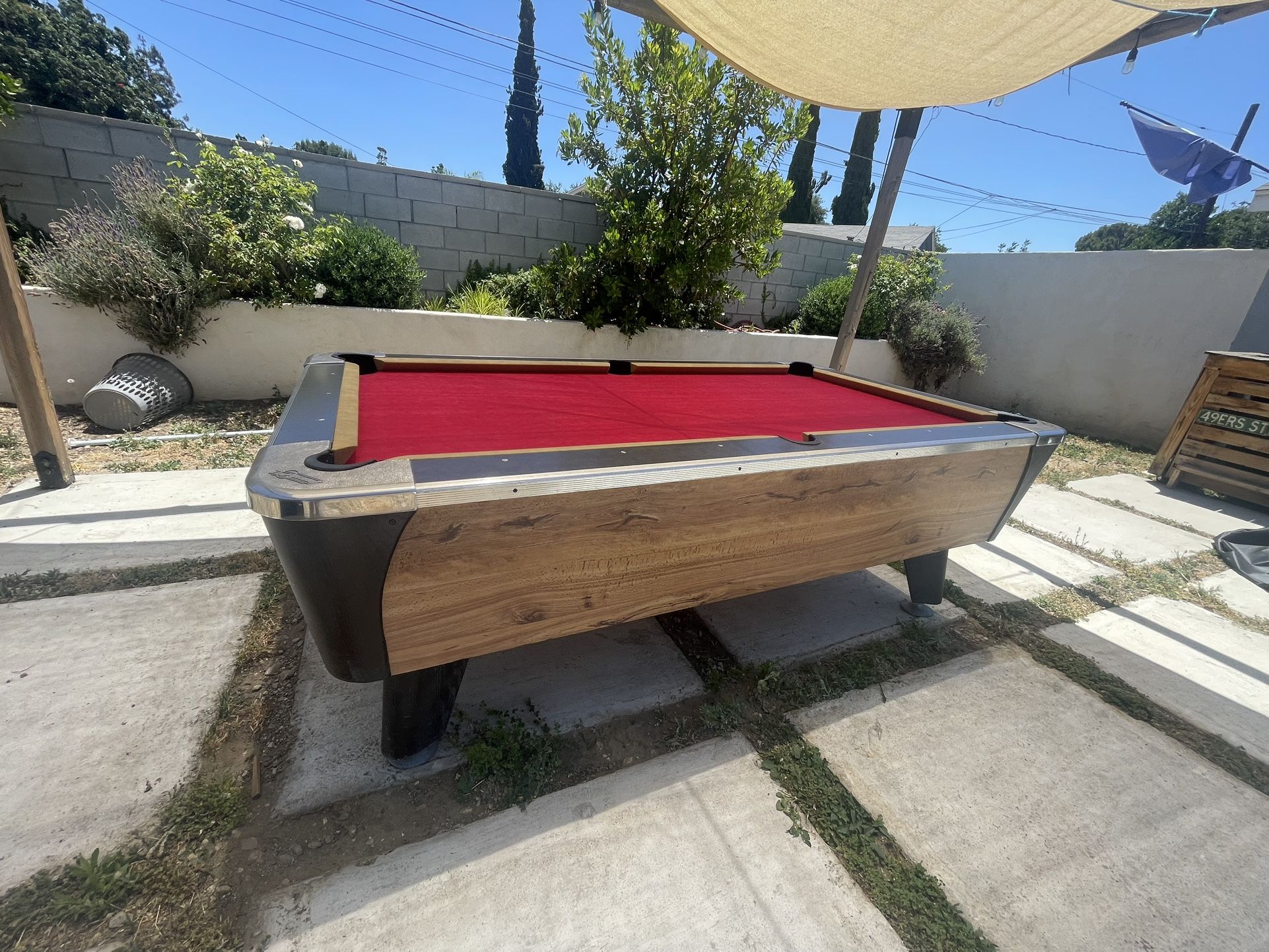 7ft Pool Table