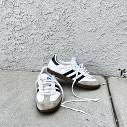 adidas/ Samba