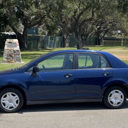2011 Nissan Versa ( Manual Transmission)