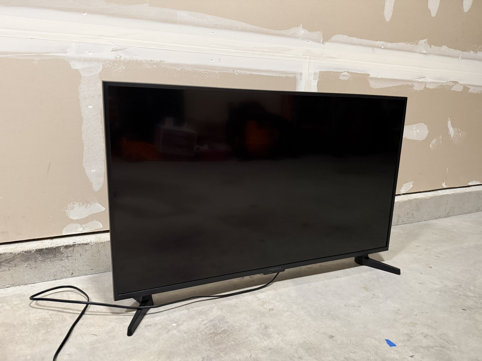 43” Insignia 4K Smart Fire Tv