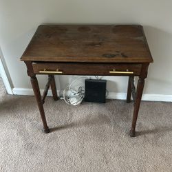 Free Small Wooden Antique Desk 
