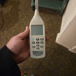 EXTECH 407738 sound Level Meter W/memory 