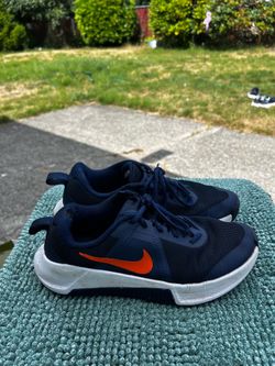 Nike MC Trainer 3 Men's Workout Shoes, Color: Blue Void Orange, Size 7.5