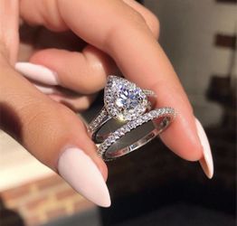 New 18 k white gold engagement ring wedding ring set