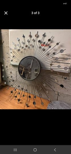 Sunburst Wall Mirror with Mirror Accents