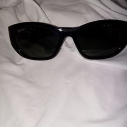 Woman's Gucci Sunglasses