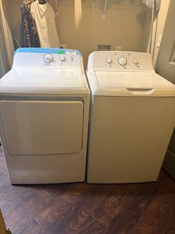 Hotpoint Washer & Dryer Set – Works Great – Must Go ASAP