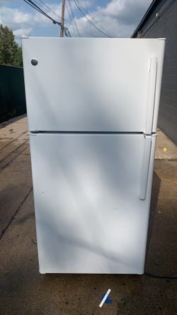 Top and bottom fridge