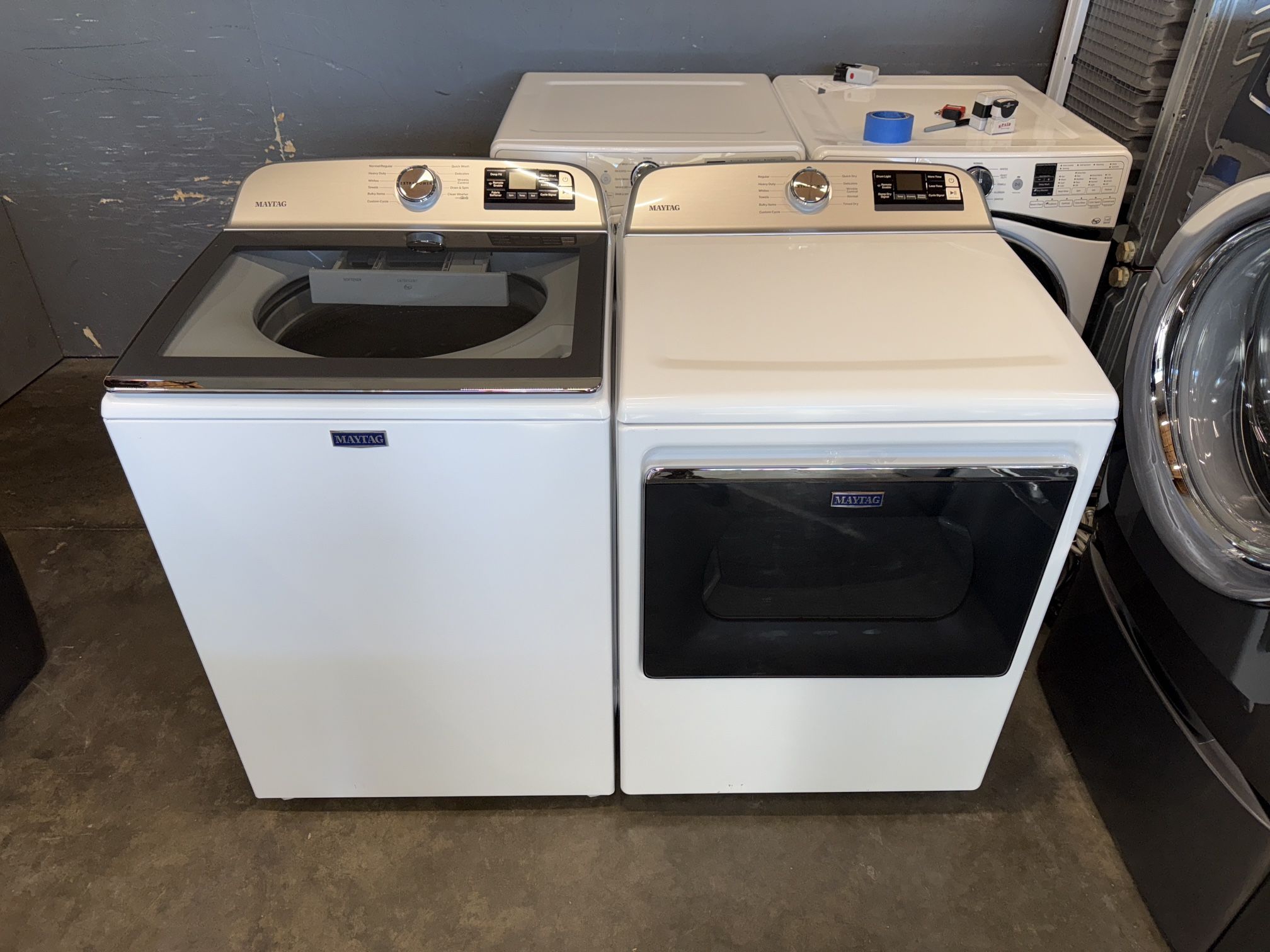 MAYTAG XL CAPACITY WASHER DRYER ELECTRIC SET